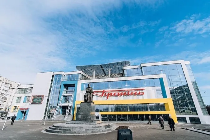 Луцький Multiplex кличе на вогняні й оскароносні прем'єри*