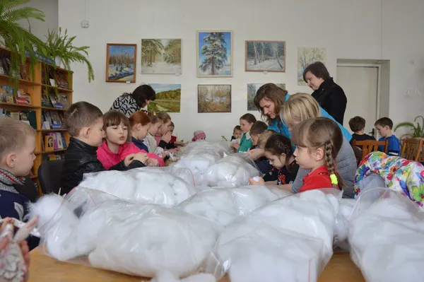 Луцький меценат влаштував дітям передпасхальне свято (фоторепортаж)