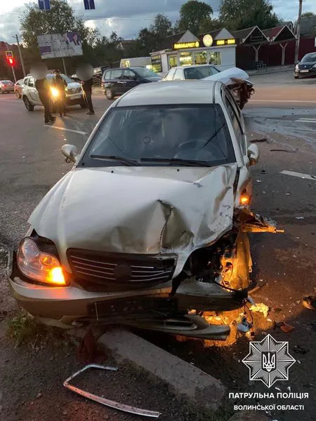 Невдалий поворот: у Луцьку Audi влетіла в Geely (фото, відео)