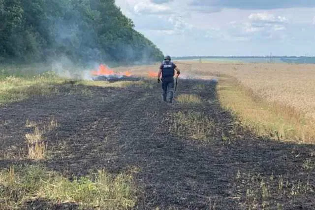 На Харківщині на протитанковій міні підірвався комбайн (фото)