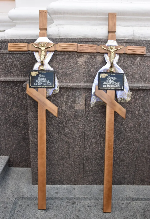 У Луцьку попрощалися із захисниками Вадимом Чвирем, Альбертом Свіцею та Павлом Корчуком (фото)