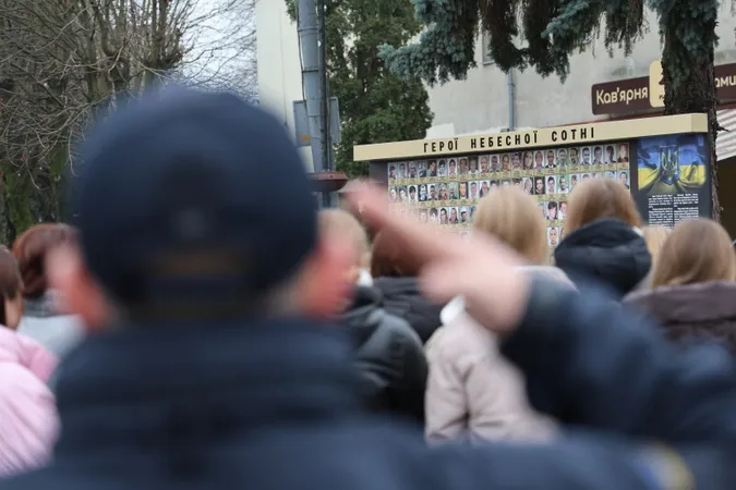 У Луцьку вшанували пам'ять Героїв Небесної Сотні (фото)