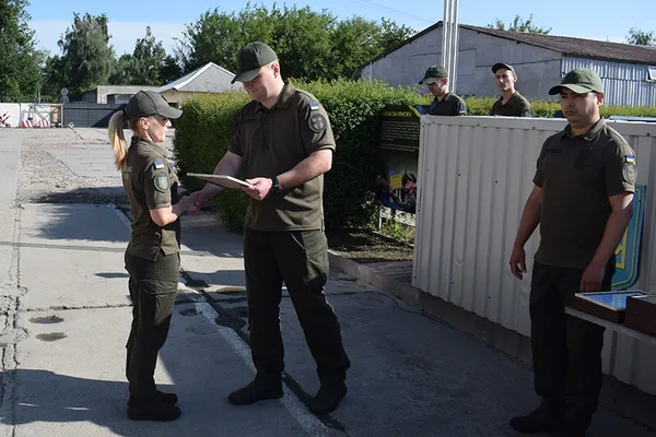 В День Конституції волинським гвардійцям вручили нагороди (фото)