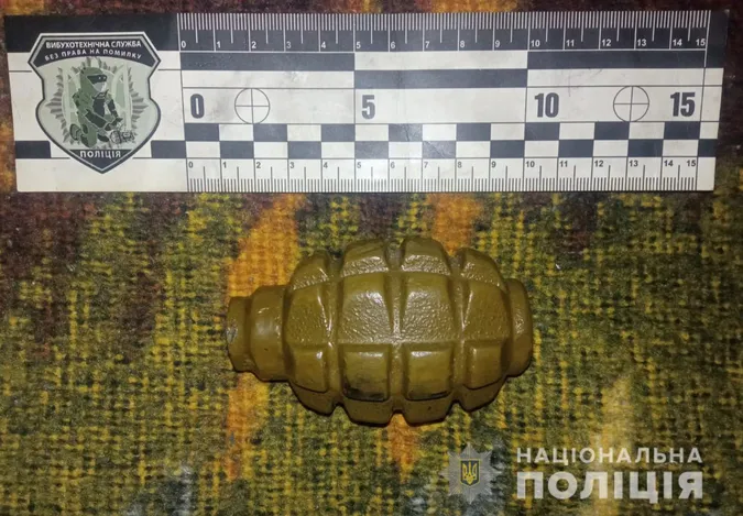 Граната, ракети, наркотики: у Луцьку затримали небезпечного злочинця (фото, відео)