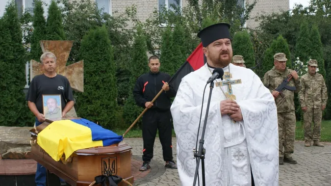 Купив будинок, а пожити не встиг: на Волині попрощалися з Героєм Віталієм Гандзюком (фото)