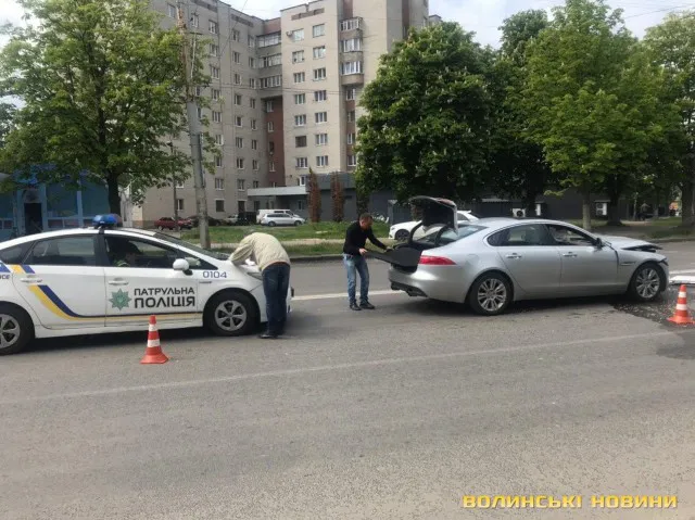 «Машина – в хлам», – популярна луцька блогерка потрапила у ДТП (відео, оновлено)