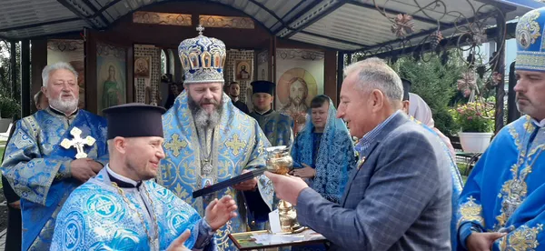 Митрополит Михаїл вручив головному рятувальнику Волині орден (фото)