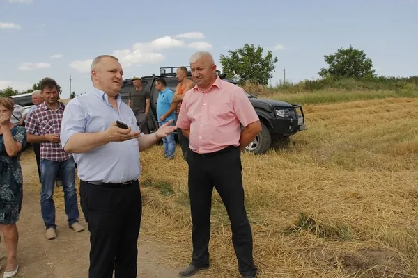 Землі волинського агрохолдингу захоплюють рейдери? (фото, відео)