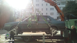 Перший пішов: луцький евакуатор відправив на штрафмайданчик першу автівку (фото)