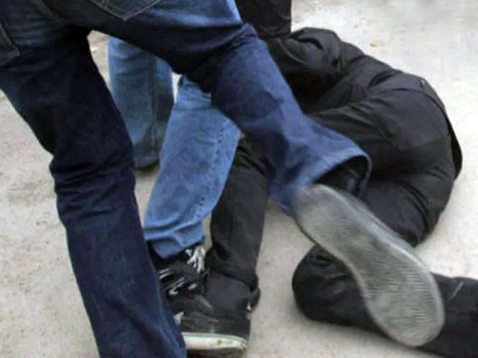 У Луцьку двоє неповнолітніх побили й пограбували чоловіка