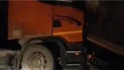 У Ковелі дві фури в'їхали одна в одну (відео)