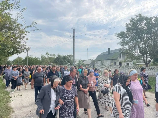 У Вишнівській громаді попрощалися з Героєм Василем Забокрицьким