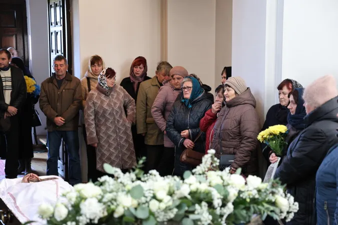 У Луцькій громаді попрощалися із загиблим на Луганщині Олександром Лунговим