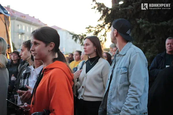 Як лучани відривалися на концерті до Дня міста (фото)