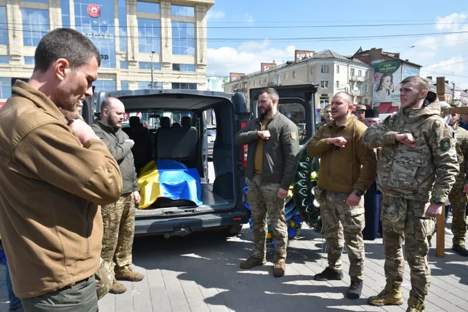У Луцьку попрощалися з головним сержантом бригади «Хартія» Олександром Ющенком (фото)