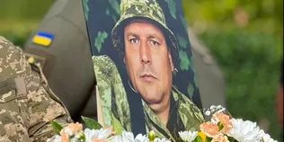 Загинув понад 4 роки тому: на Волині попрощались з Героєм Олександром Яковинцем (фото)