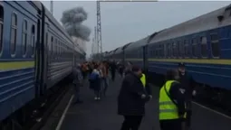 На українсько-польському кордоні російський БпЛА влучив у локомотив потяга «Київ – Варшава» (відео) (ОНОВЛЕНО)