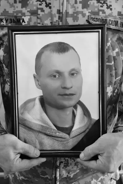 У Луцьку попрощалися із загиблим на Запоріжжі Романом Домановим