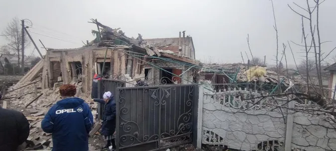 Внаслідок удару по Запоріжжю постраждали четверо: 14 дівчинка – у важкому стані (фото)