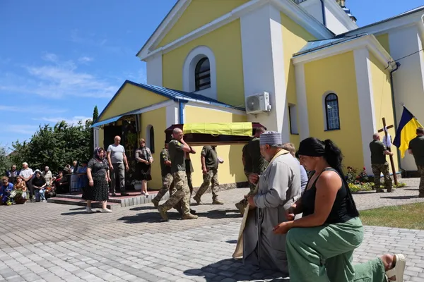 Загинув під Торецьком: на Волині провели в останню дорогу воїна Юрія Клевця (фото)
