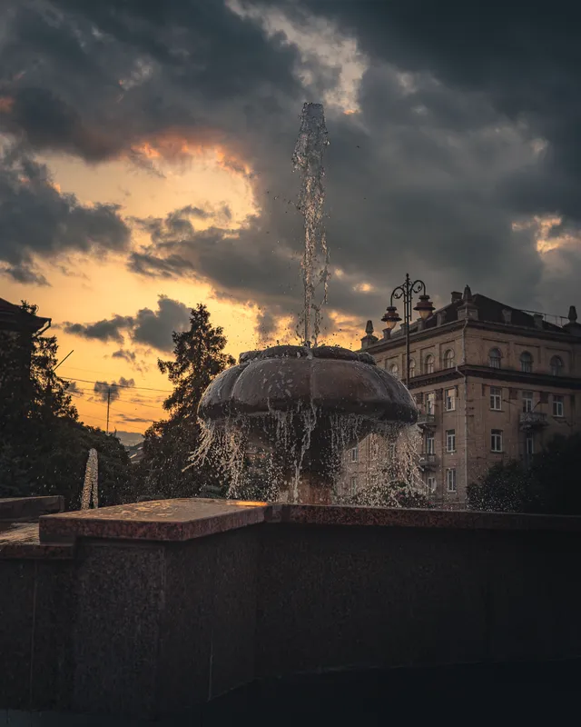 Теплі серпневі вечори: фотограф з Луцька зачарував світлинами міста (фото)