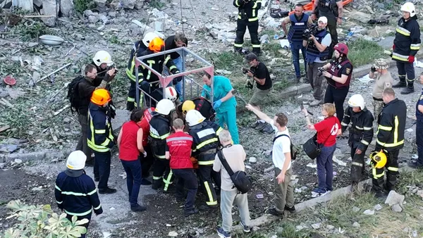 Ракетний удар по житловому будинку у Миколаєві: четверо загиблих (фото, відео)