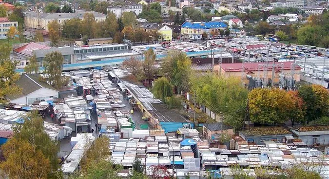 У Луцькраді розповіли, чи можливо перенести трансформаторну підстанцію подалі від замку