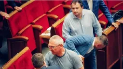 У Раді почублися нардепи від «Батьківщини» і «Слуги народу» (відео)