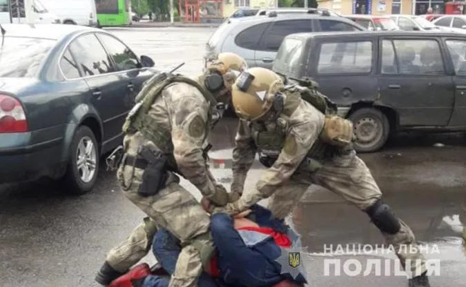 На Волині затримали банду викрадачів елітних автомобілів (фото, відео)