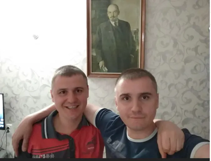 🤡Братам-комуністам Кононовичам з Луцька суд продовжив домашній арешт