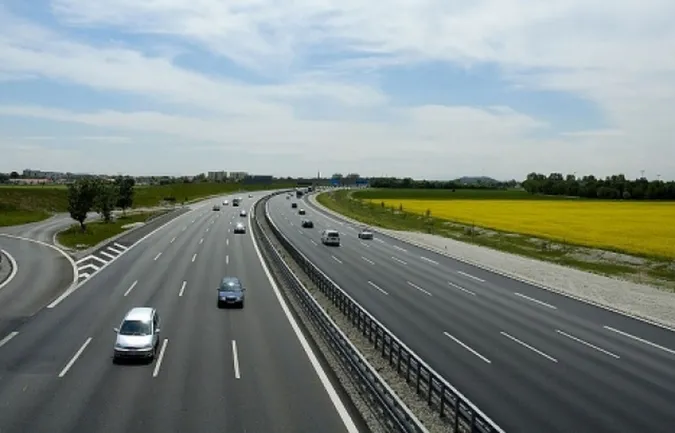 В яких країнах водіям потрібно купувати електронну віньєтку