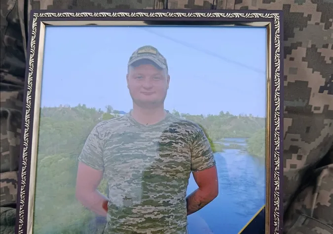 Очі людей були повні сліз: на Волині попрощалися із воїном Богданом Дубенчуком (фото)