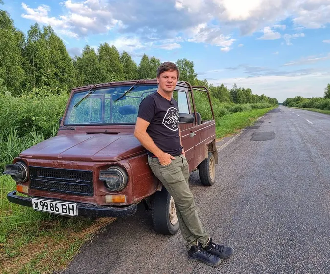 Дивовижні місця, чорниця й комарі: що вразило Дмитра Комарова на Волині (фото)