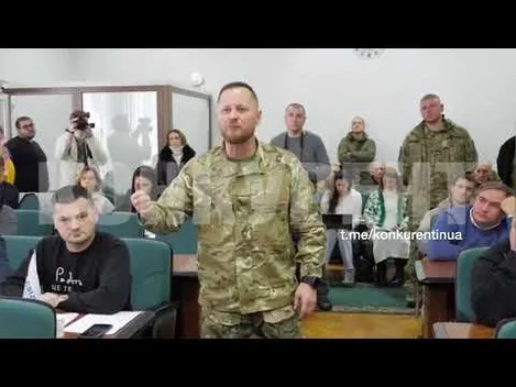 «Йдіть у піхоту – буде сміливість тиснути правильні кнопки», – військові у Луцькраді (відео)