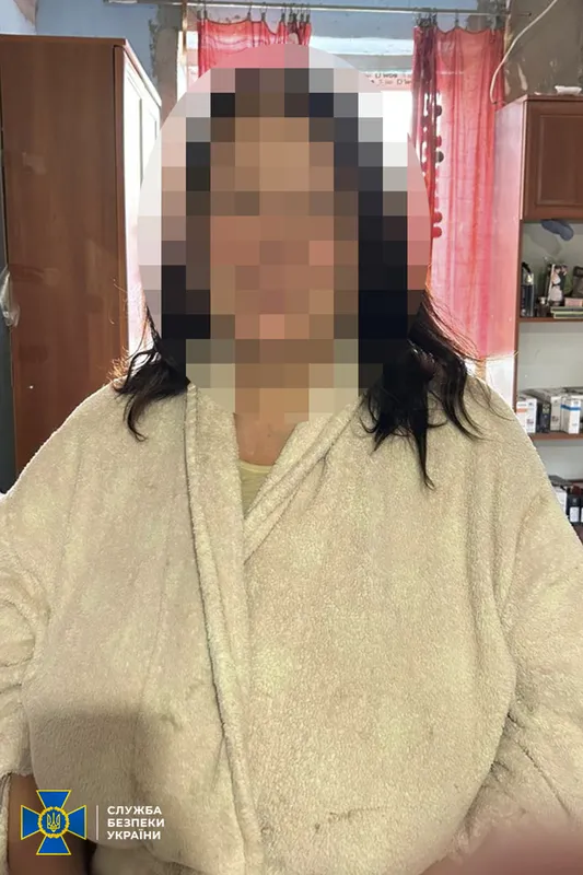 До колаборантки з Дніпра, яку викрила лучанка, навідалася СБУ (фото)