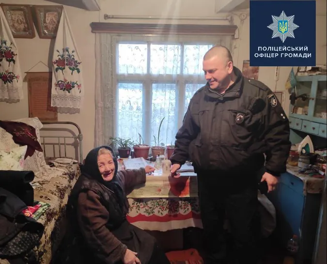 На Волині жінка наскаржилася офіцеру громади на сина, який пиячить