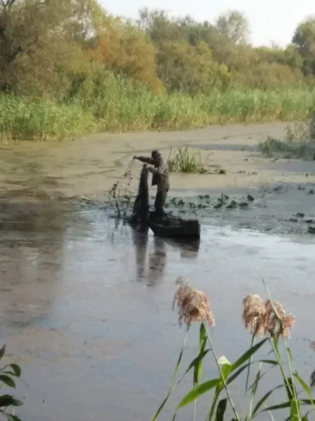 Волинські екоінспектори виловили 7 безгоспних сіток (фото)