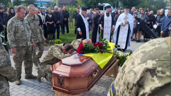 Понад рік рідні вірили у диво: на Волині поховали 22-річного захисника Ігоря Приходая (відео)