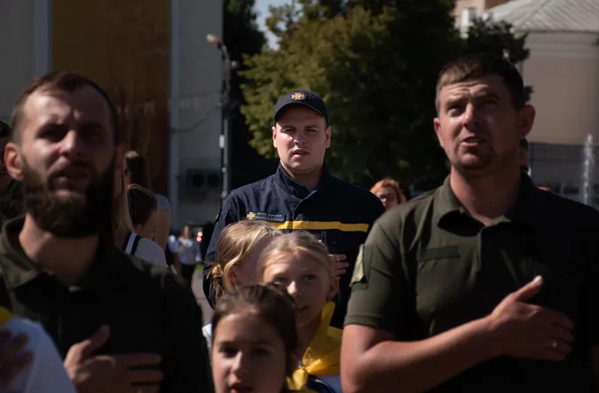 У Луцьку рятувальники долучилися до акції «Українська вишиванка» (фото з дрона)
