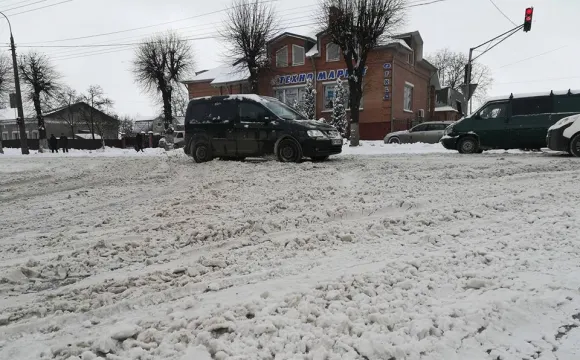 «Треба почекати – і все буде прибрано», – Пустовіт про боротьбу комунальників зі снігом