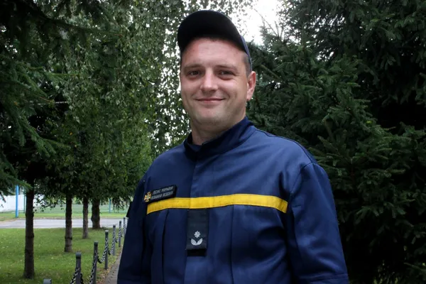 Історії з життя луцького рятувальника: перша смерть, мокрий кіт і різдвяні пожежі