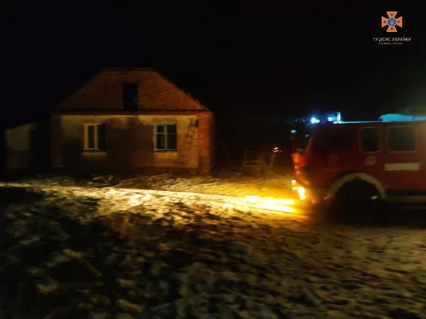 Коротке замикання: у Володимирському районі вночі горів приватний будинок (фото)