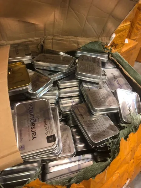 Волинські митники затримали партію «жагучих пряно-солодких обіцянок» (фото)