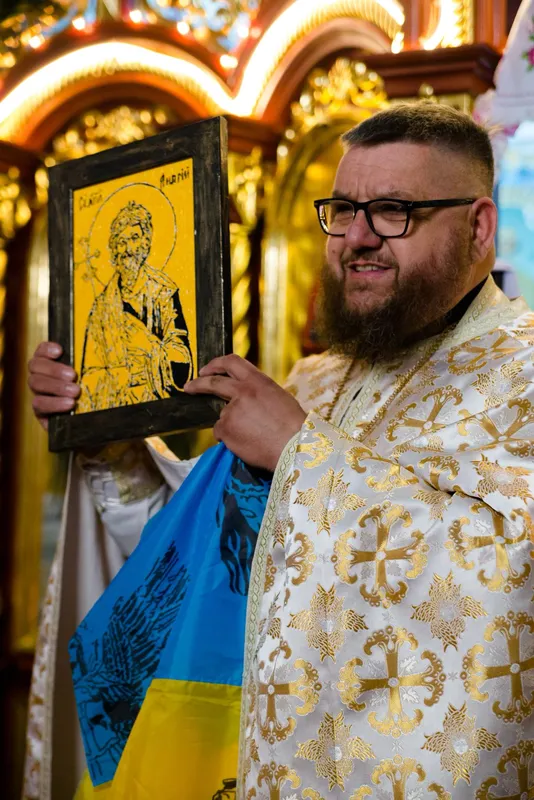 Здав понад 20 літрів крові за 25 років: священник з Волині став Заслуженим донором України