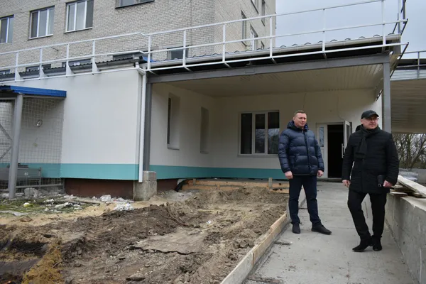 Приймальне відділення Луцької міської клінічної лікарні готове на 89% (фото)