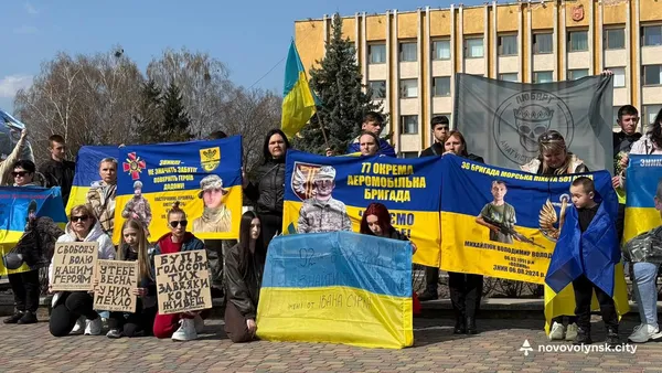На Волині відбувся автопробіг на підтримку наших Захисників (фото)