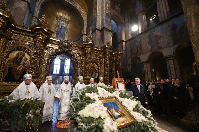Волинський священик показав як відбувалося богослужіння у Софії Київській (фото)