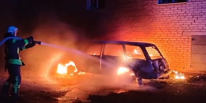 На Волині ввечері згорів легковик
