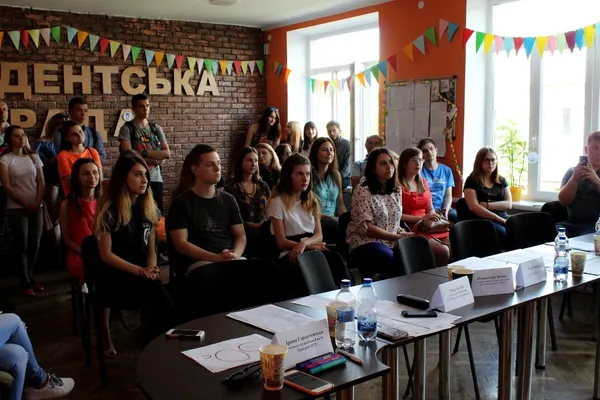 У луцькому «політесі» намалюють мурал і облаштують студентський сквер (фото) 