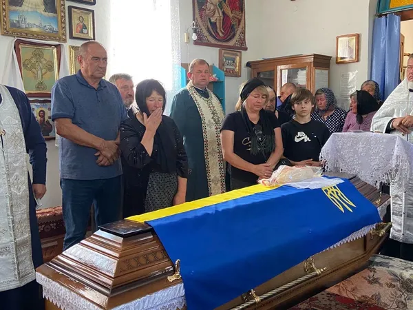 На Волині попрощалися з воїном Вадимом Королюком, який загинув 5 місяців тому (фото)